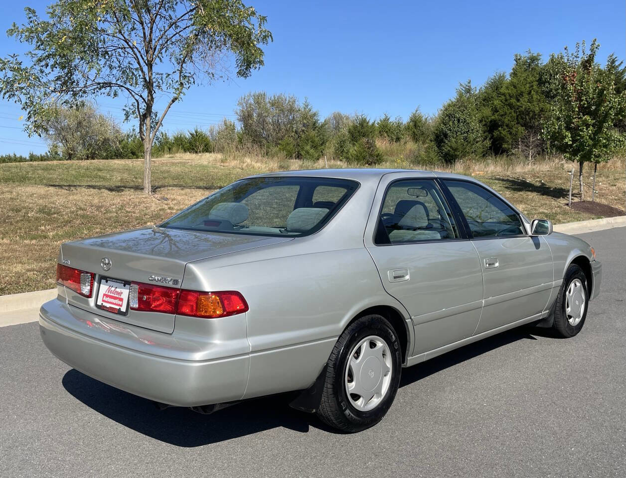 Used 2000 Toyota Camry CE image 6
