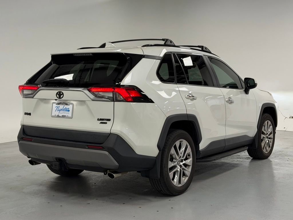 Used 2021 Toyota RAV4 Limited image 4