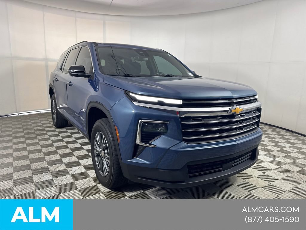 Used 2024 Chevrolet Traverse LT FWD image 4
