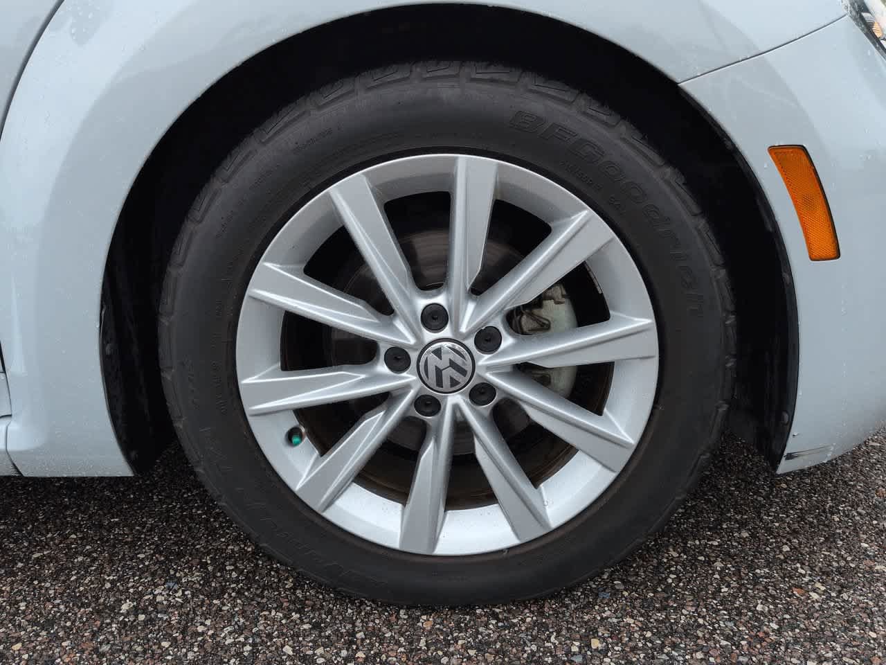 Used 2018 Volkswagen Beetle 2.0T S FWD image 11