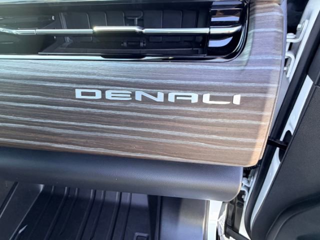 Used 2025 GMC Sierra EV Denali AWD/4WD image 24