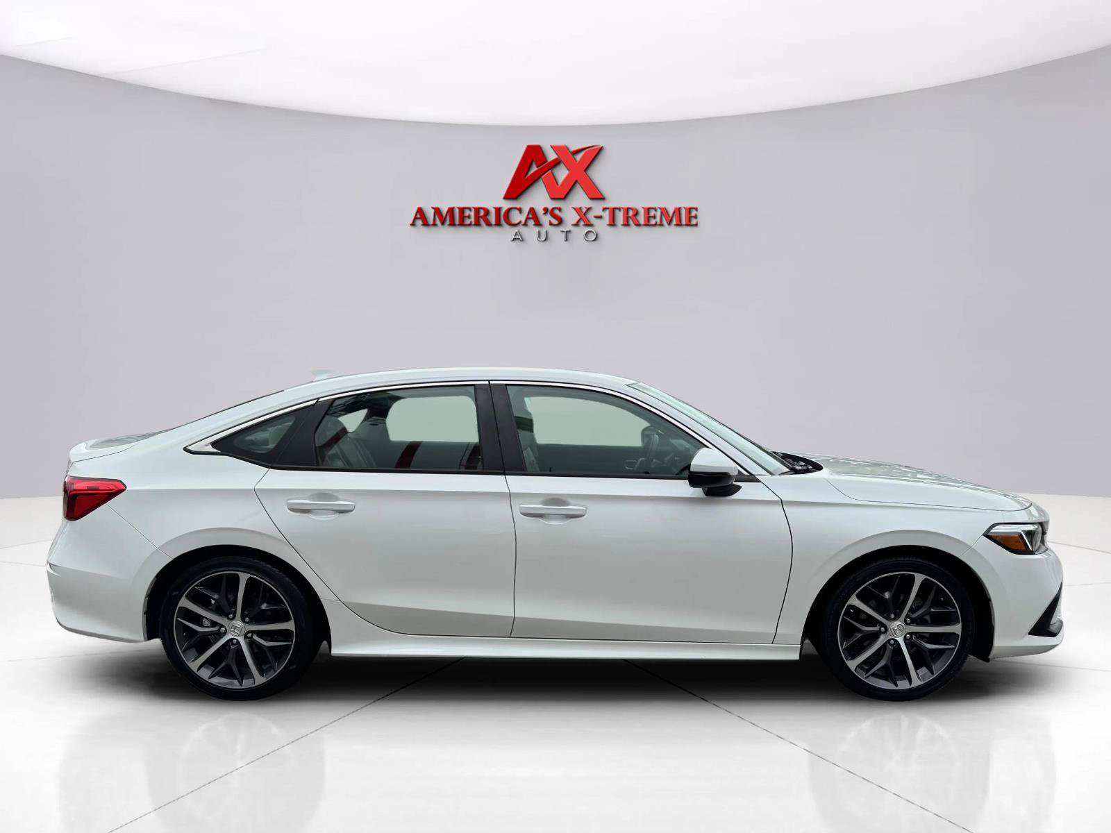 Used 2024 Honda Civic Touring image 7