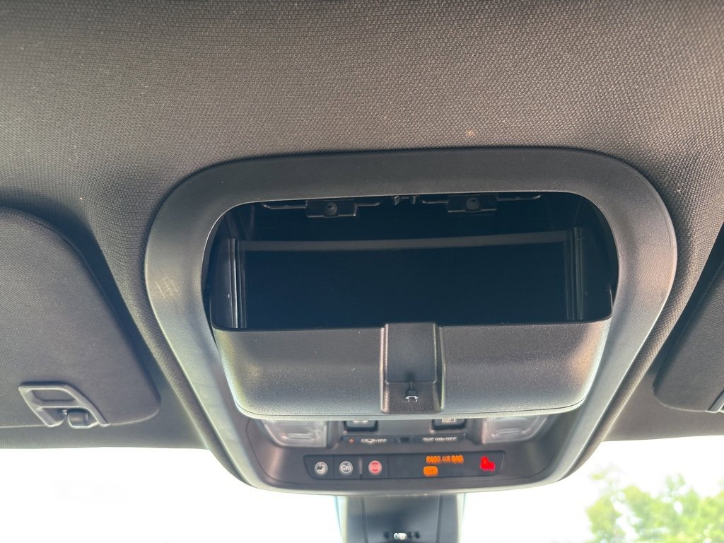 Used 2018 Cadillac XT5 Luxury w/ Driver Awareness Package image 31