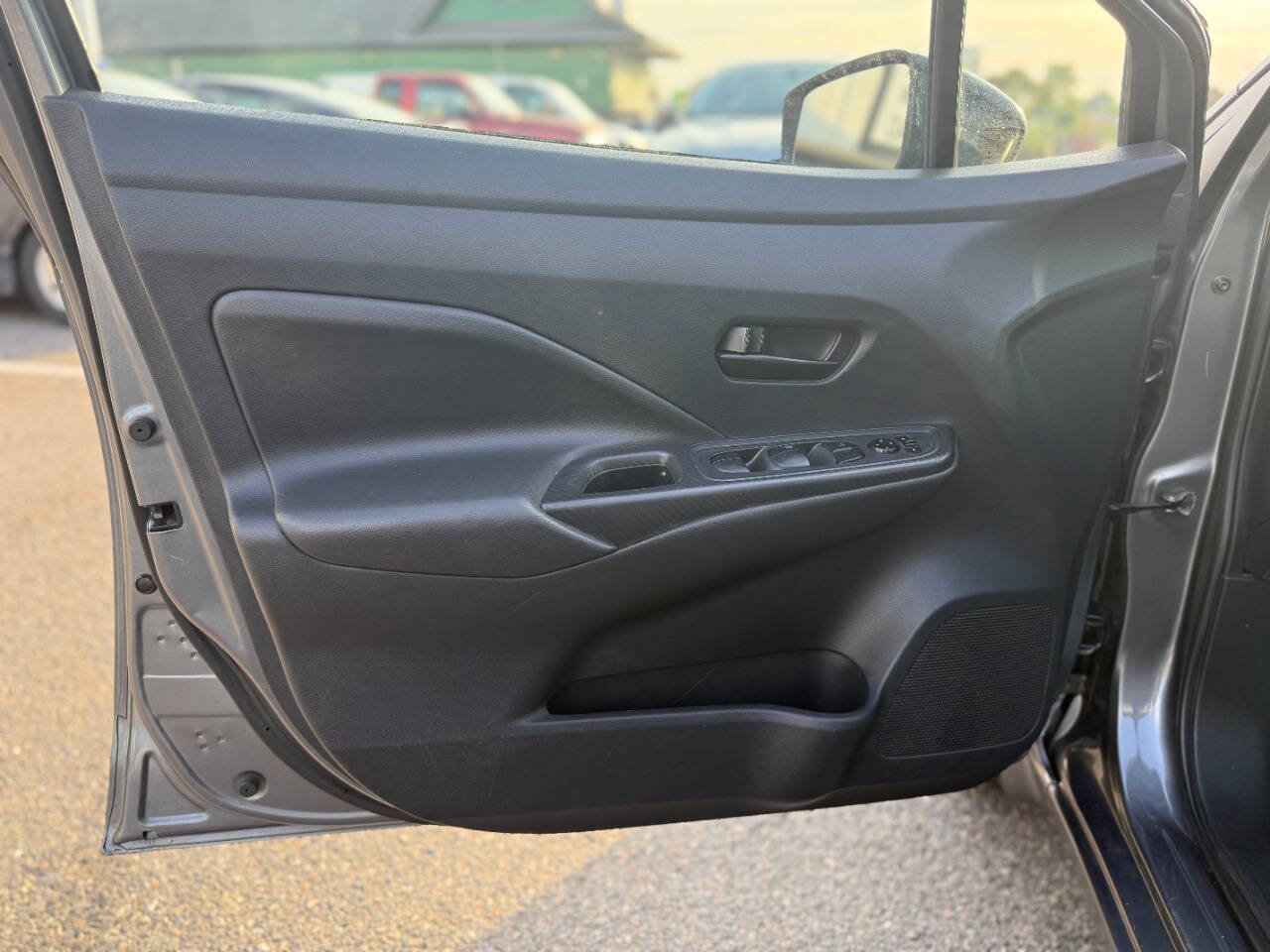 Used 2020 Nissan Versa S FWD image 10