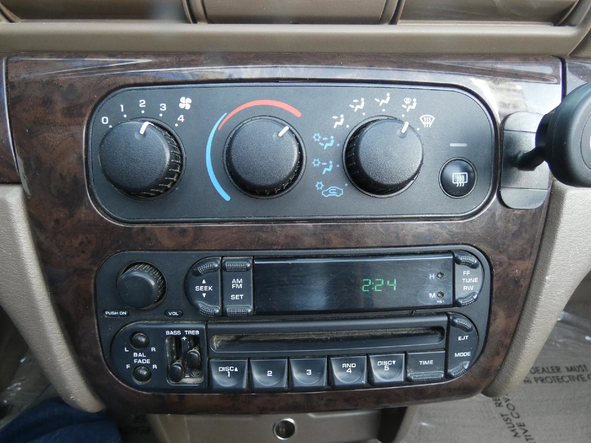 Used 2004 Chrysler Sebring LXi w/ Electronics Convenience Group image 20