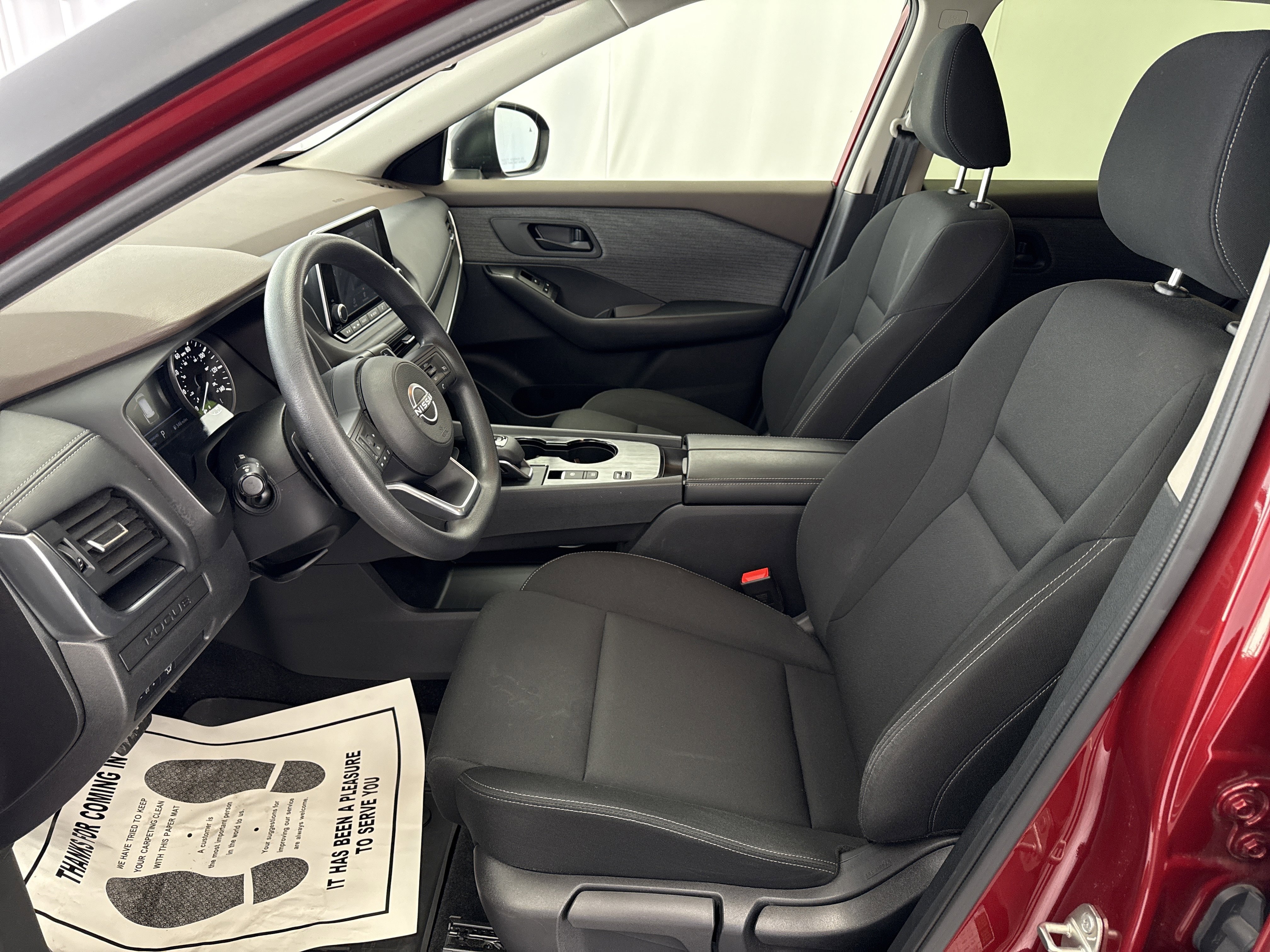 Used 2023 Nissan Rogue S image 7