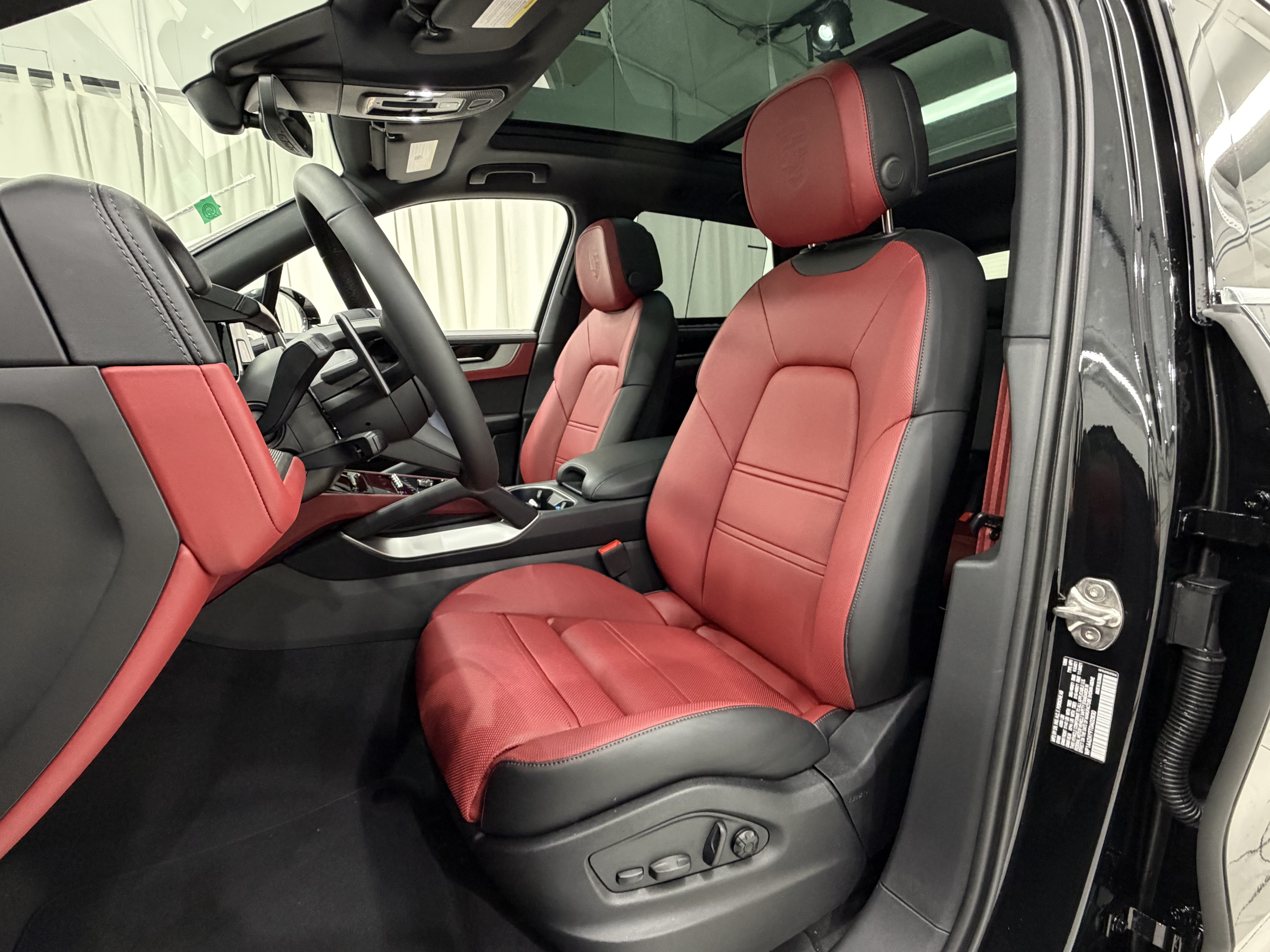 New 2026 Porsche Cayenne AWD/4WD image 32