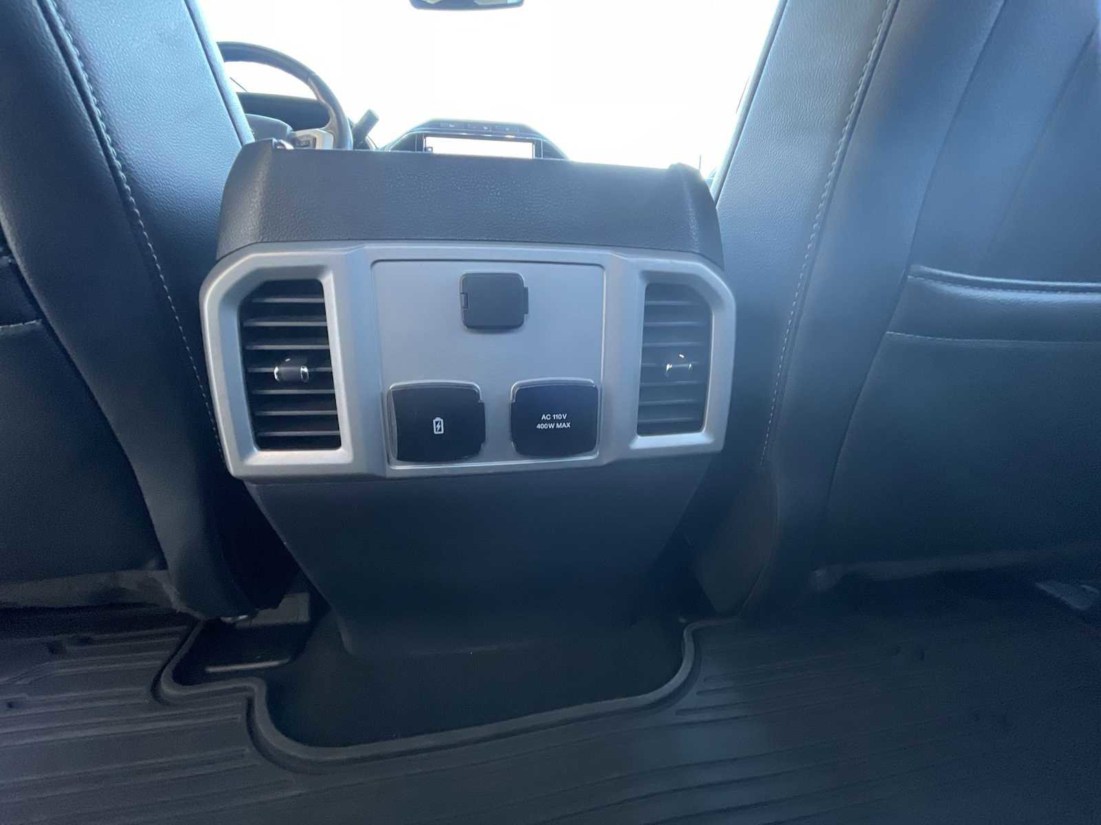 Used 2022 Ford F250 Lariat w/ Black Appearance Package image 22