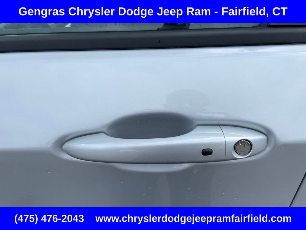 Certified 2025 Jeep Compass Trailhawk w/ Sun & Sound Group AWD/4WD image 39