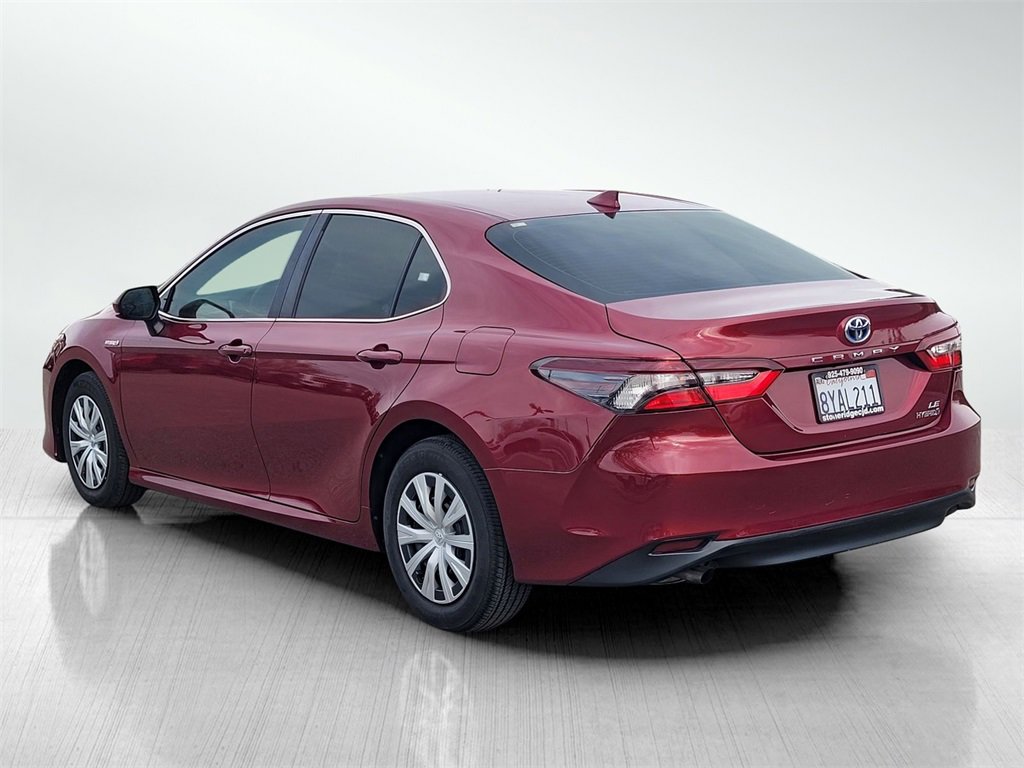 Used 2021 Toyota Camry LE image 6