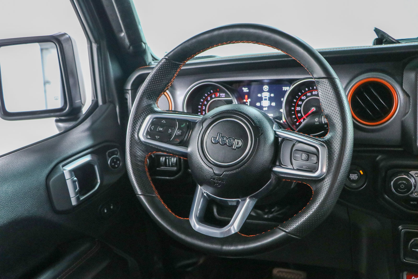 Used 2022 Jeep Gladiator Mojave w/ LED Lighting Group AWD/4WD image 13