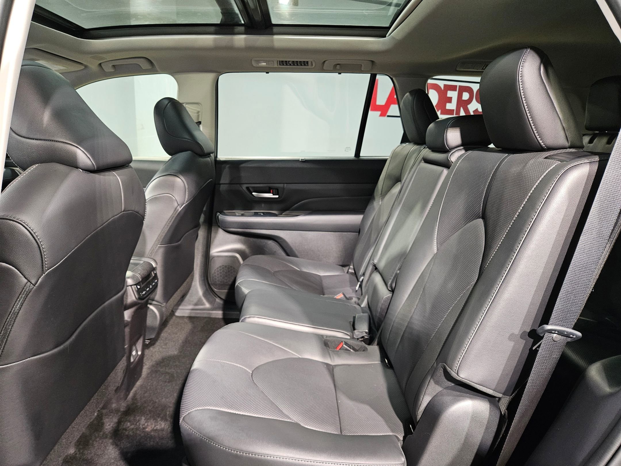 Certified 2025 Toyota Grand Highlander FWD image 35