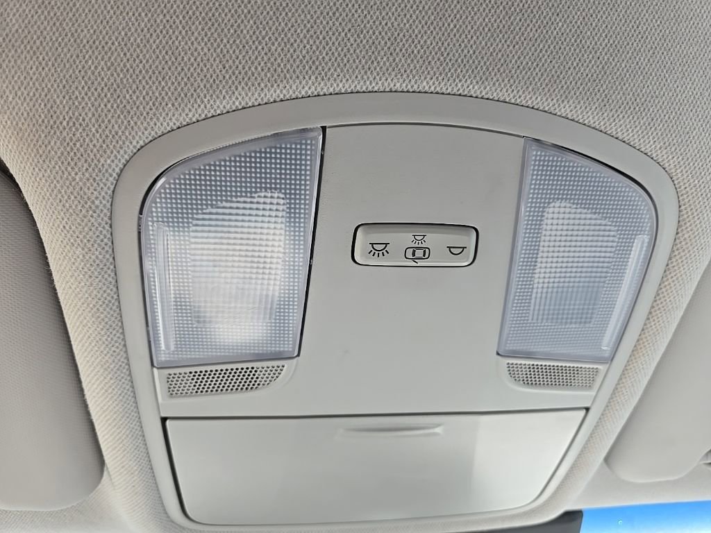 Used 2023 Hyundai Kona SEL AWD/4WD image 32