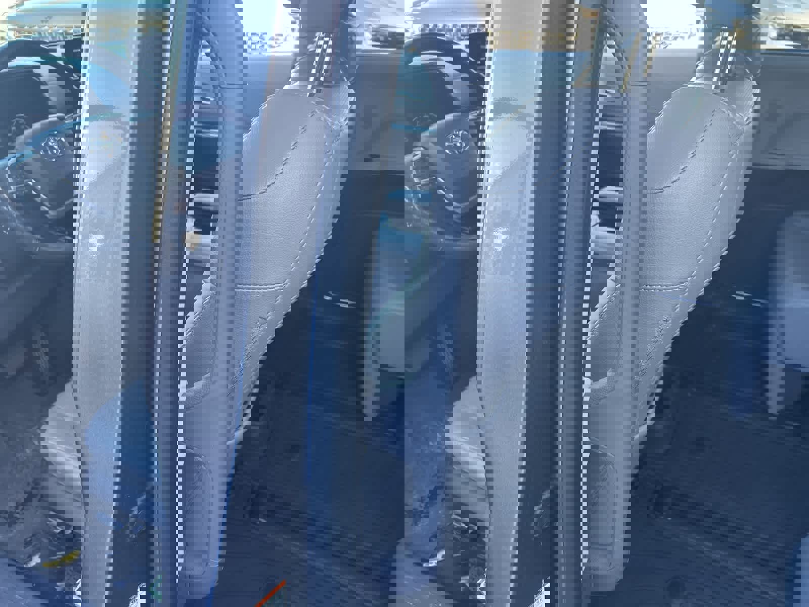 Used 2022 Toyota Sienna Limited image 27