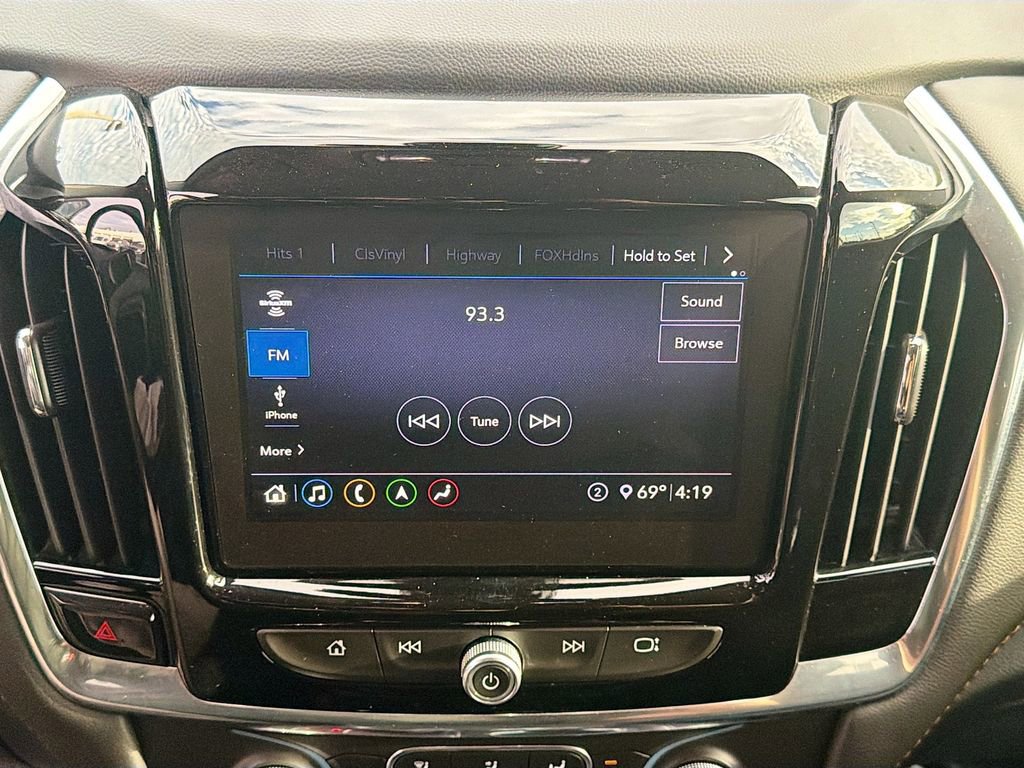 Used 2021 Chevrolet Traverse RS image 31