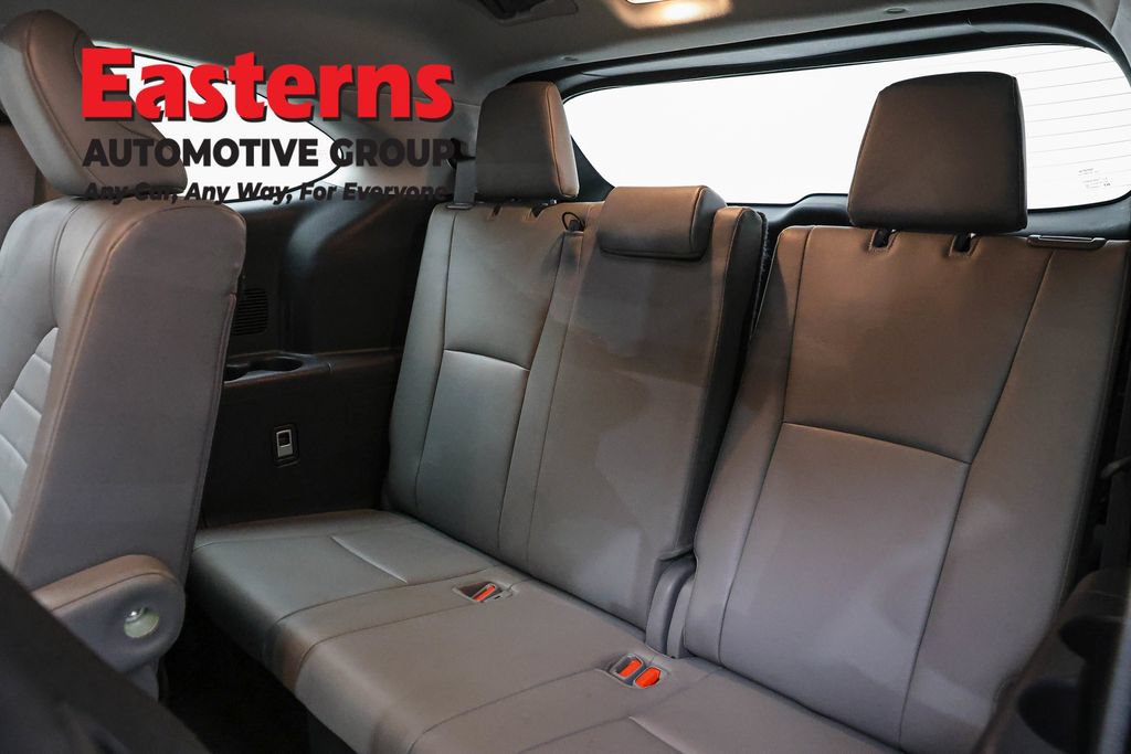 Used 2022 Toyota Highlander XLE AWD/4WD image 26
