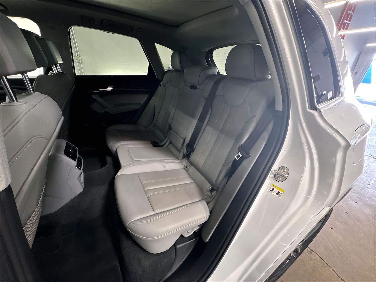 Used 2022 Audi Q5 e Prestige w/ Prestige Package AWD/4WD image 27