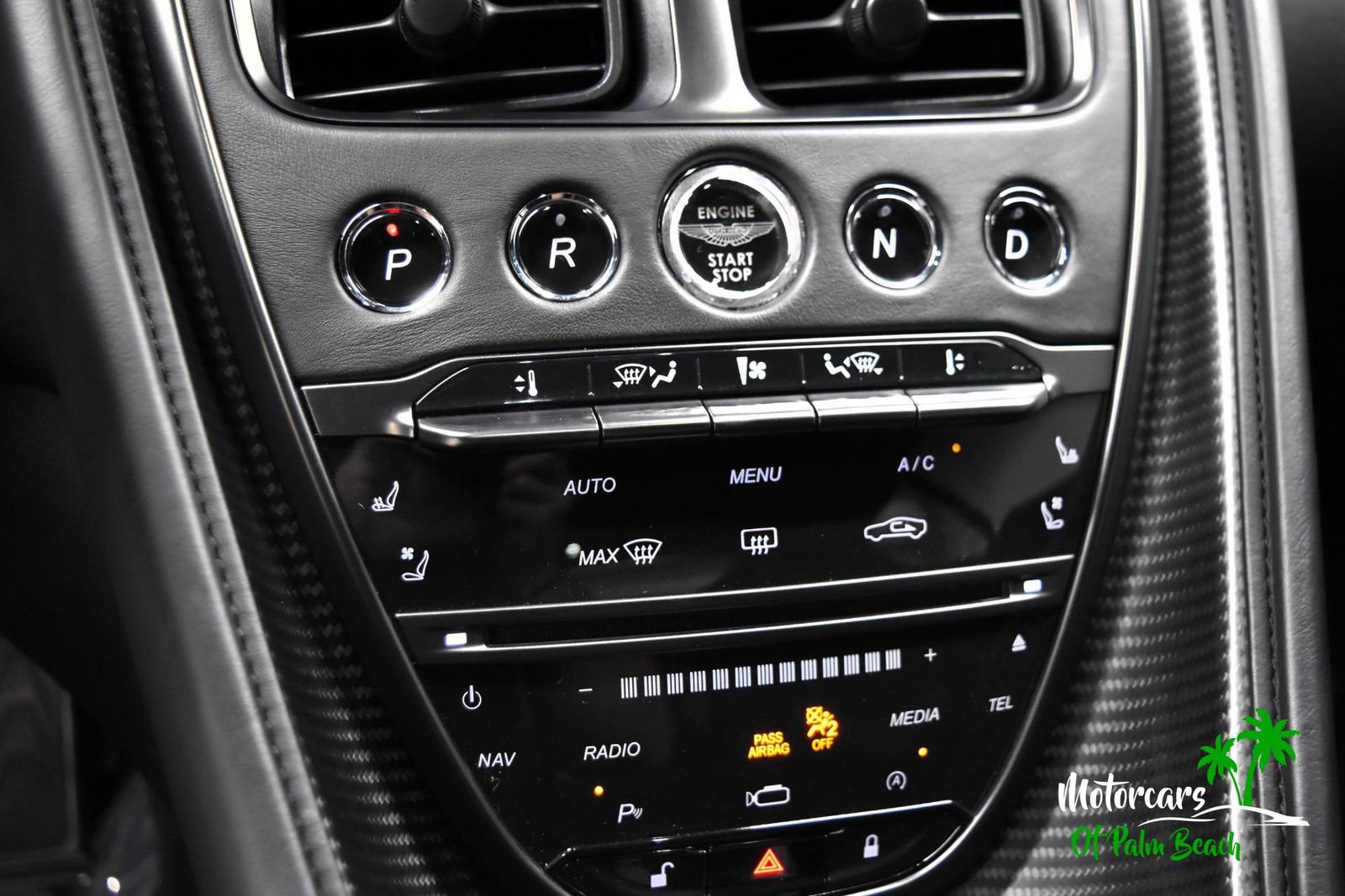 Used 2019 Aston Martin DBS Superleggera image 30