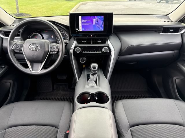 Used 2024 Toyota Venza LE AWD/4WD image 17
