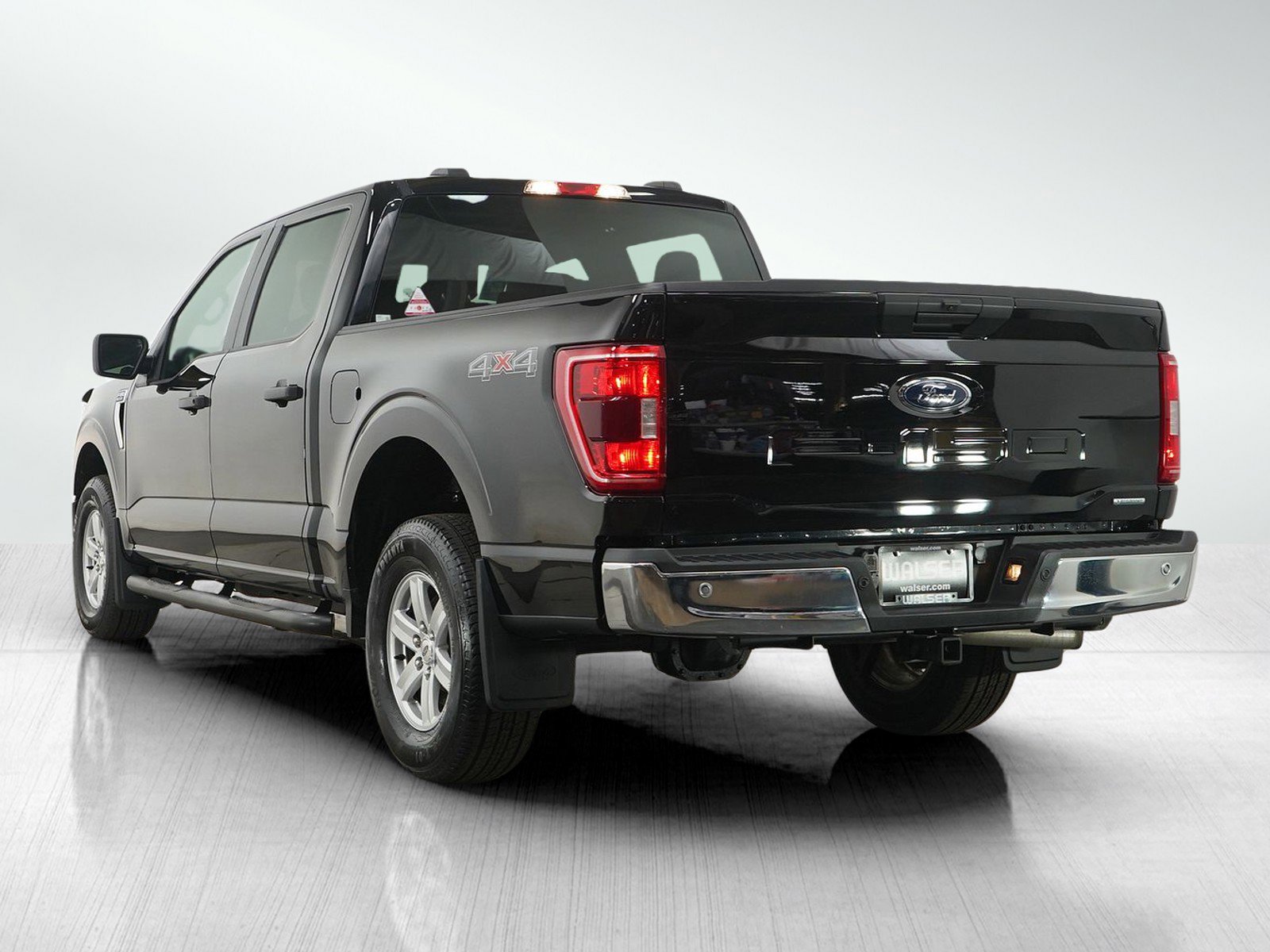 Used 2021 Ford F150 XLT image 3