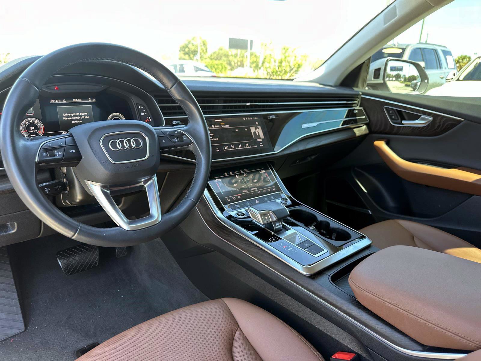 Used 2022 Audi Q8 Premium Plus image 17