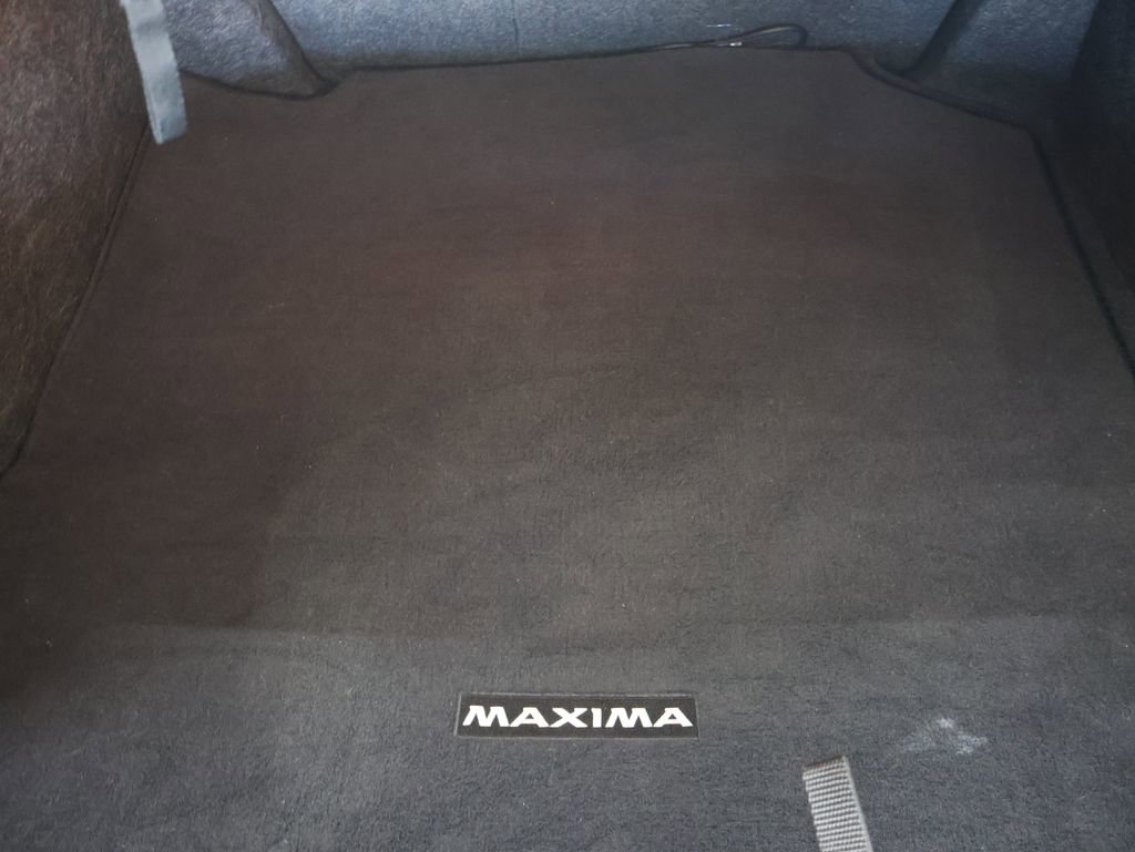 Used 2020 Nissan Maxima SR w/ Sport Mat Group FWD image 13