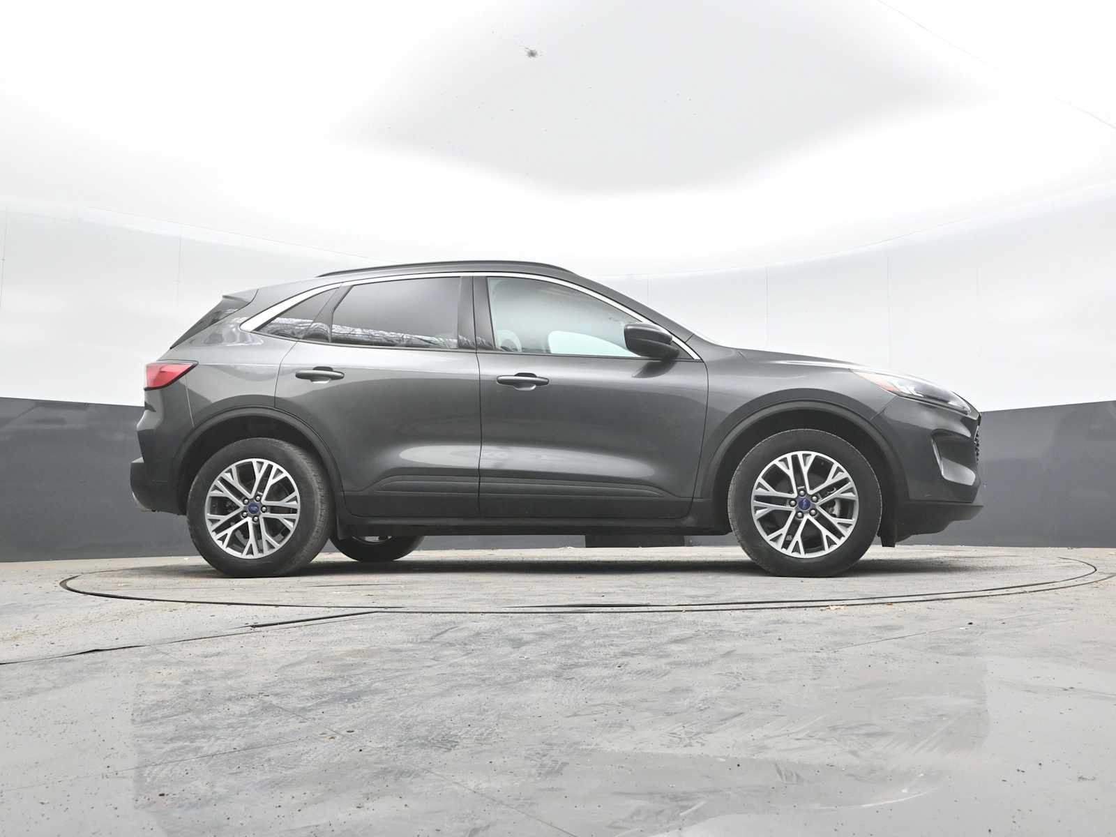 Used 2020 Ford Escape SEL AWD/4WD image 30