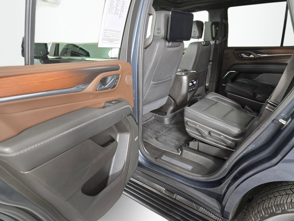 Used 2021 GMC Yukon Denali w/ Denali Ultimate Package AWD/4WD image 38