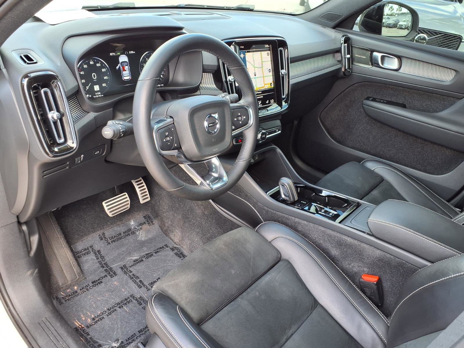 Used 2022 Volvo XC40 T5 R-Design w/ Advanced Package image 20