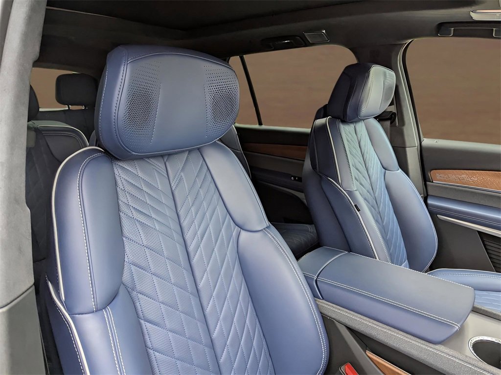 New 2026 Cadillac Vistiq Premium Luxury image 20
