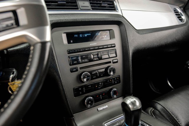 Used 2010 Ford Mustang GT Premium RWD image 22