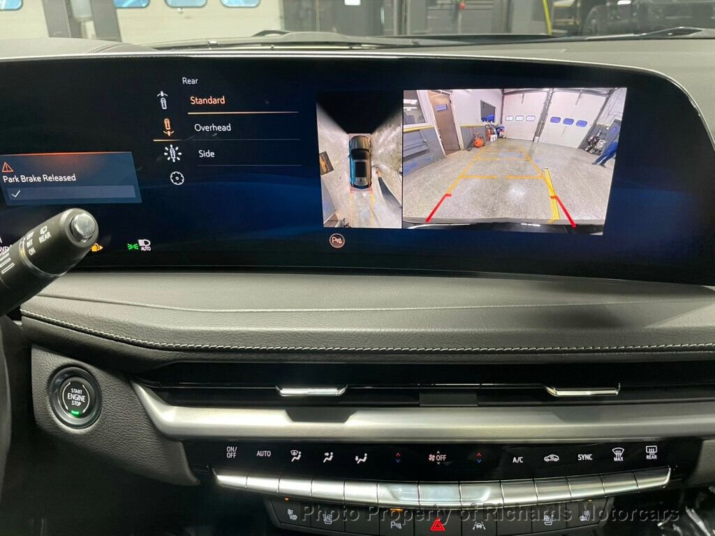 Used 2024 Cadillac XT4 Premium Luxury image 17