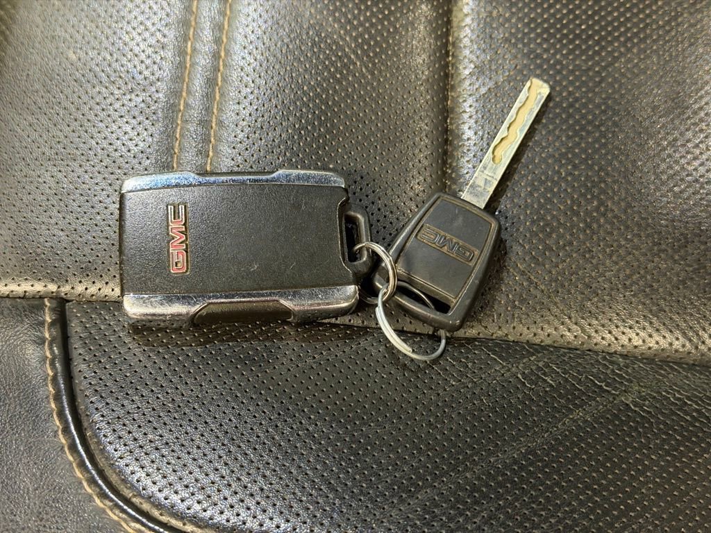 Used 2014 GMC Sierra 1500 Denali image 30