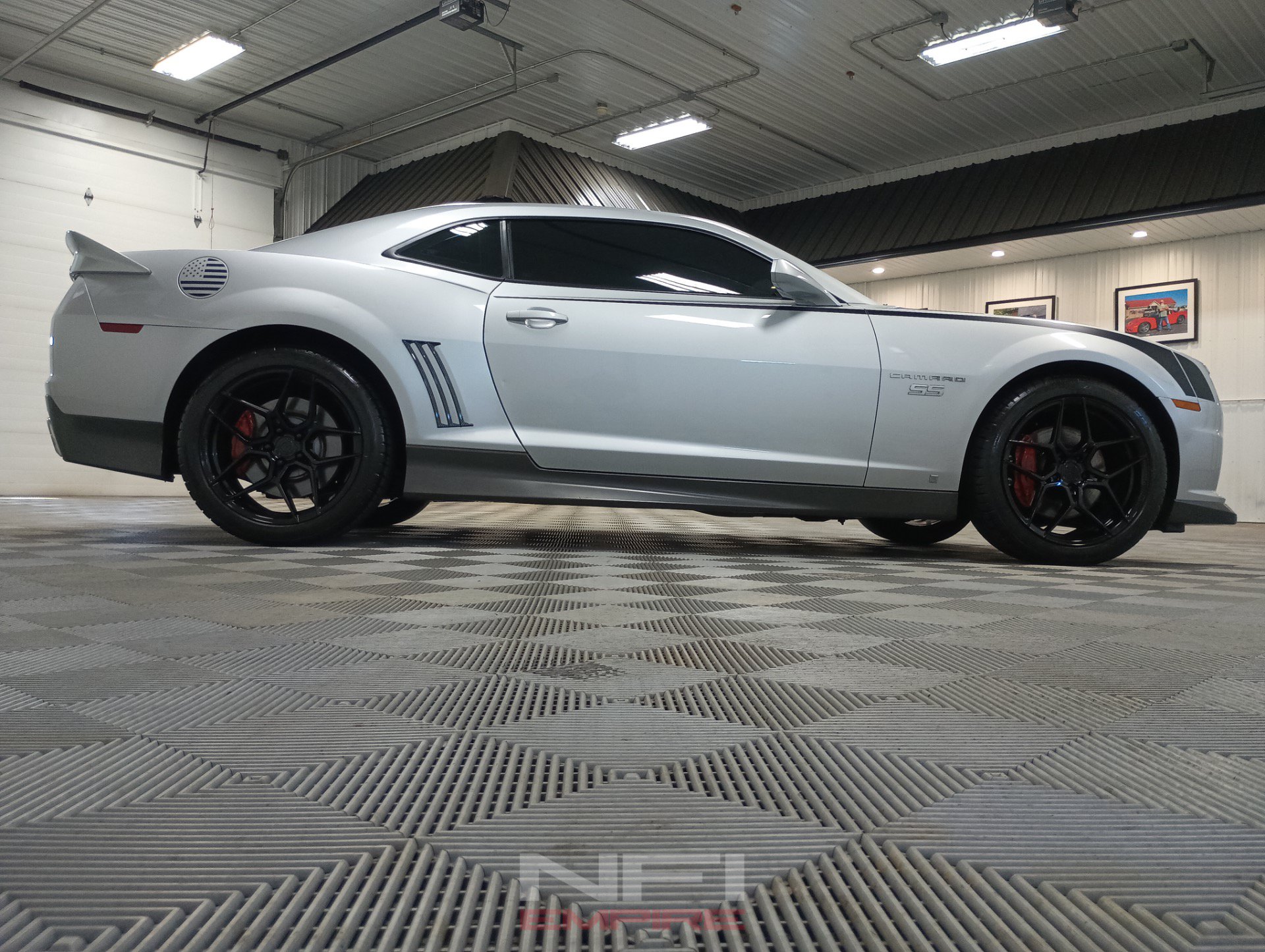 Used 2010 Chevrolet Camaro SS w/ LPO, Ground Effects Package RWD image 17