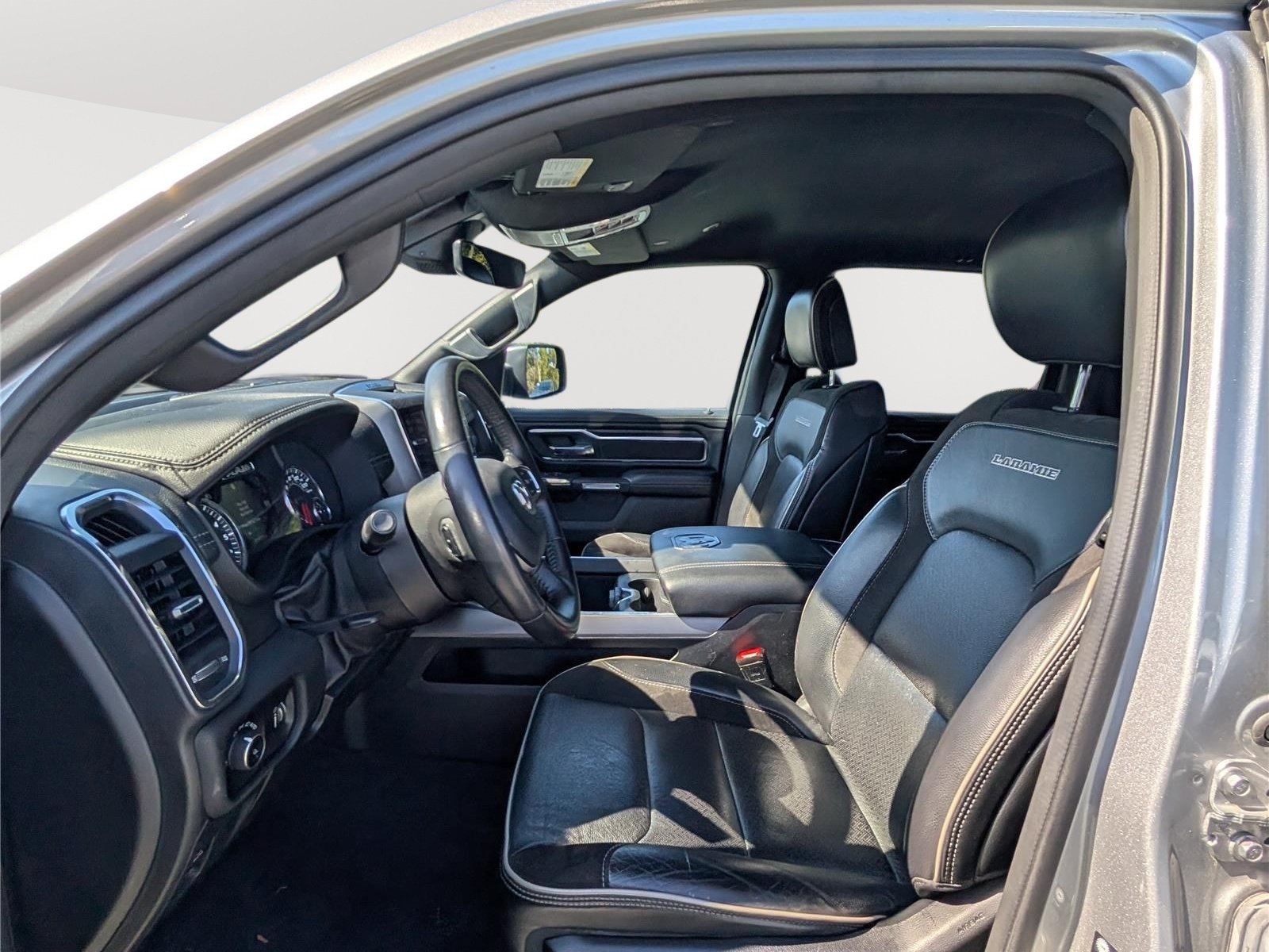 Used 2024 RAM 1500 Laramie RWD image 13
