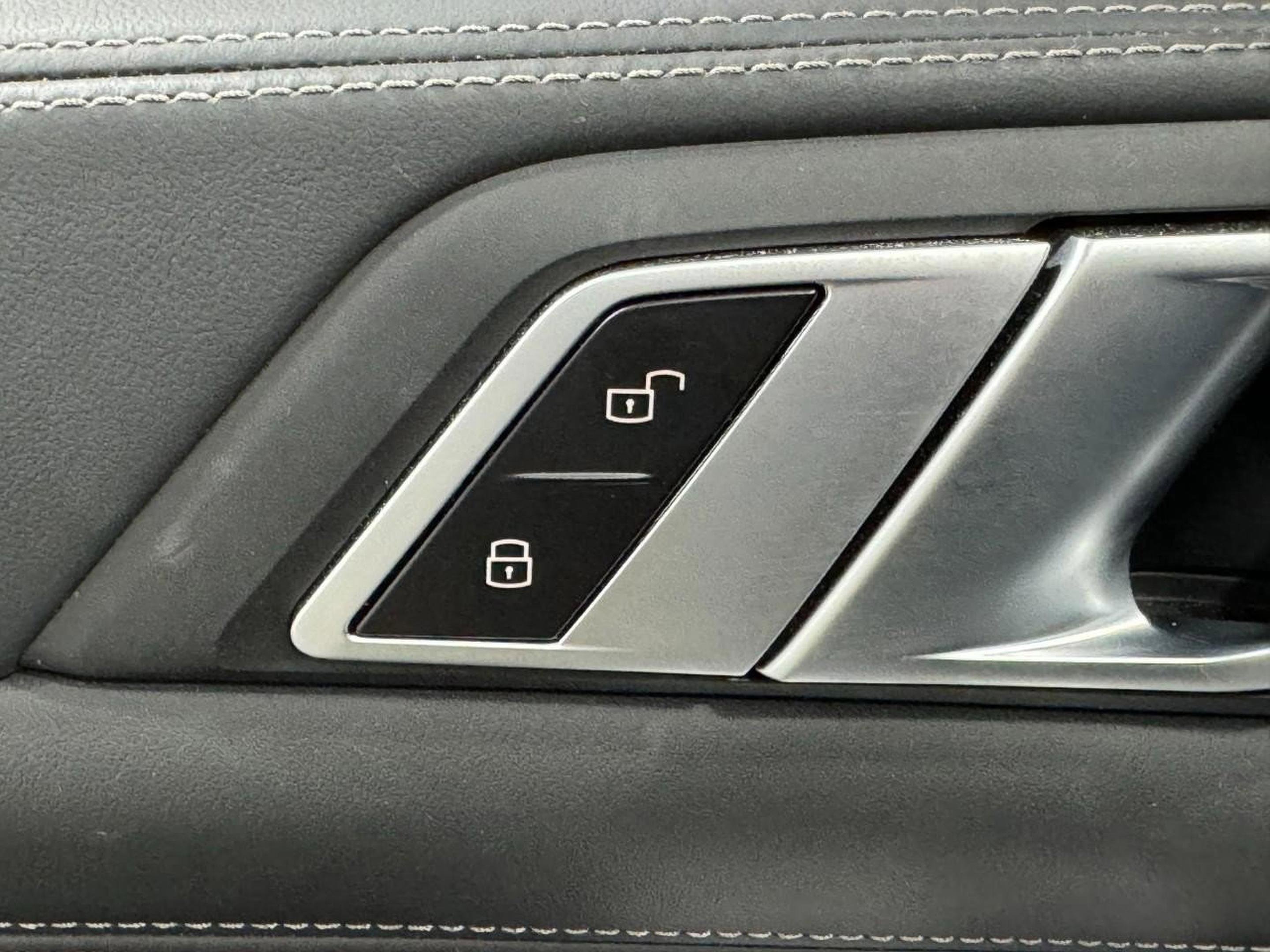 Certified 2024 BMW ALPINA XB7 ALPINA XB7 image 28