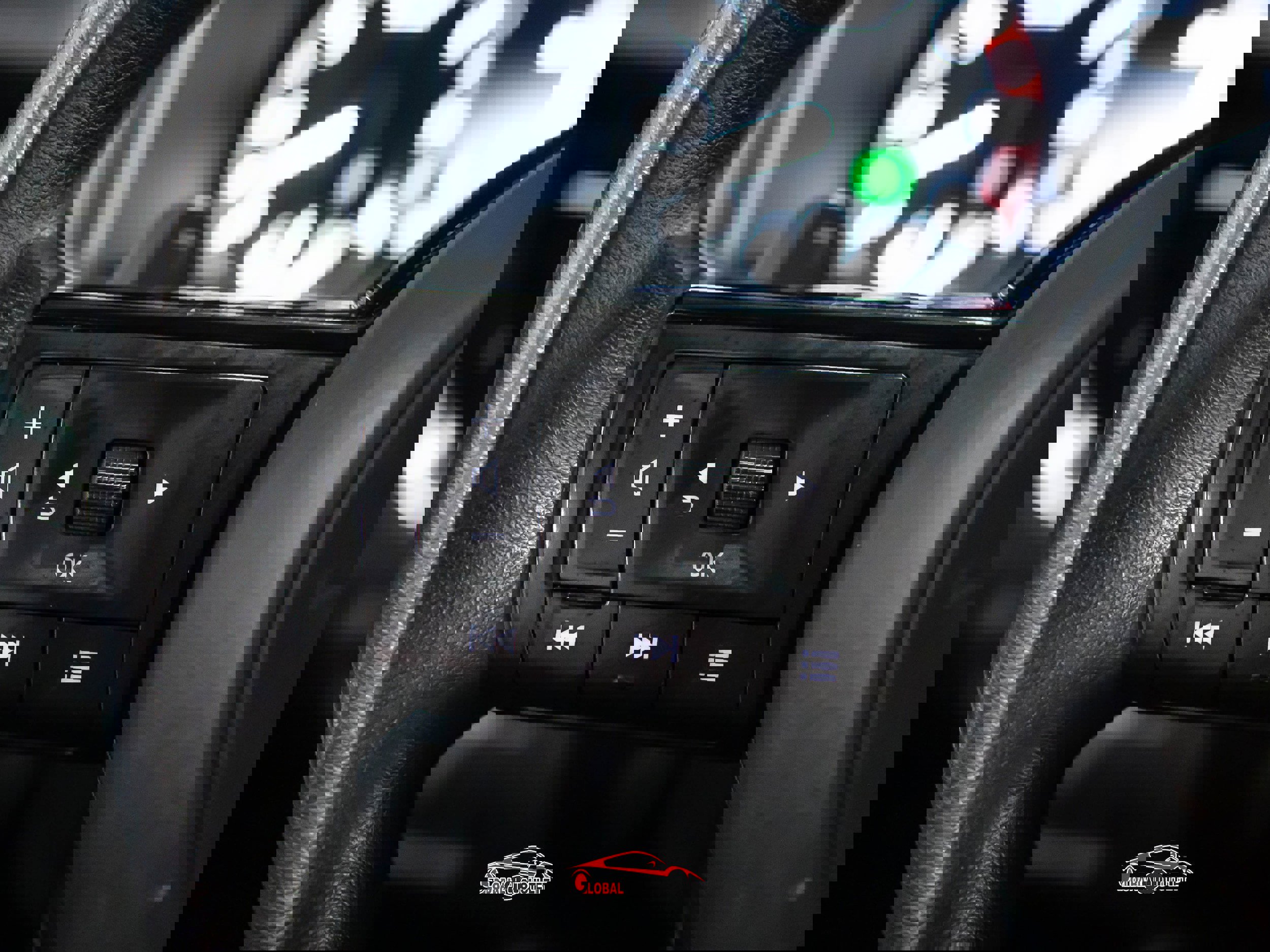 Used 2021 Nissan Rogue SV image 24