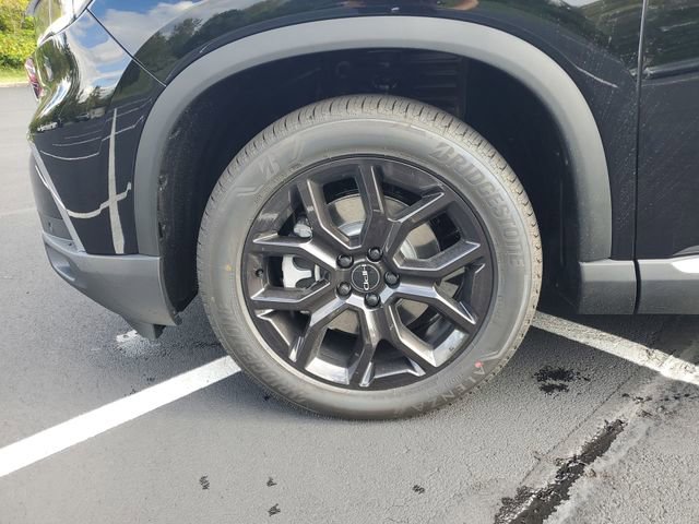 New 2025 Honda Pilot Touring image 17