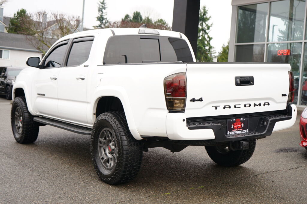 Used 2019 Toyota Tacoma Limited image 3