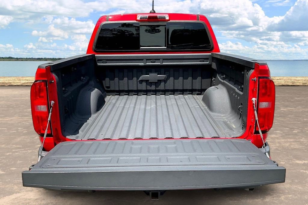 Used 2017 Chevrolet Colorado Z71 AWD/4WD image 9