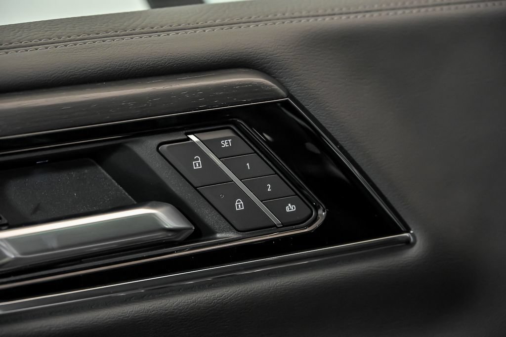 New 2026 GMC Yukon Denali w/ Denali Reserve Package AWD/4WD image 6