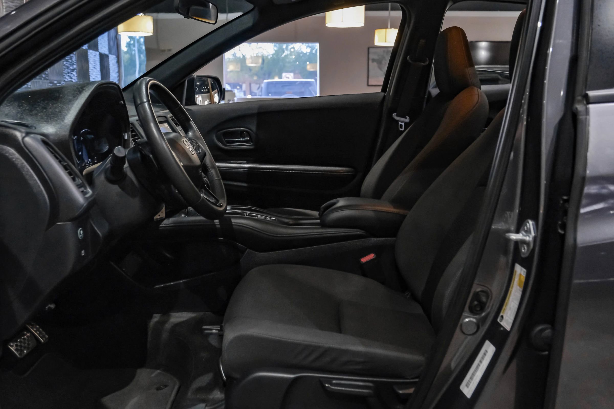 Used 2022 Honda HR-V Sport image 4