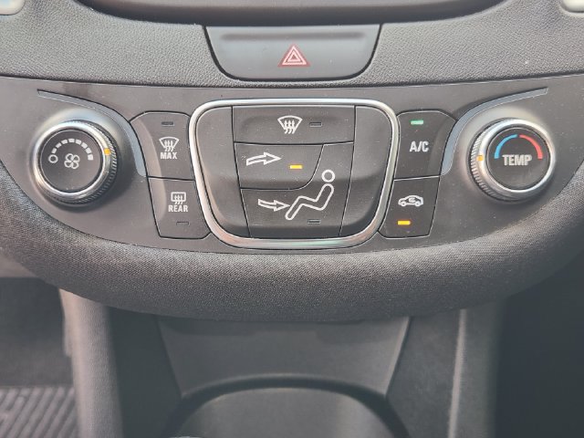 Used 2018 Chevrolet Malibu LS FWD image 17