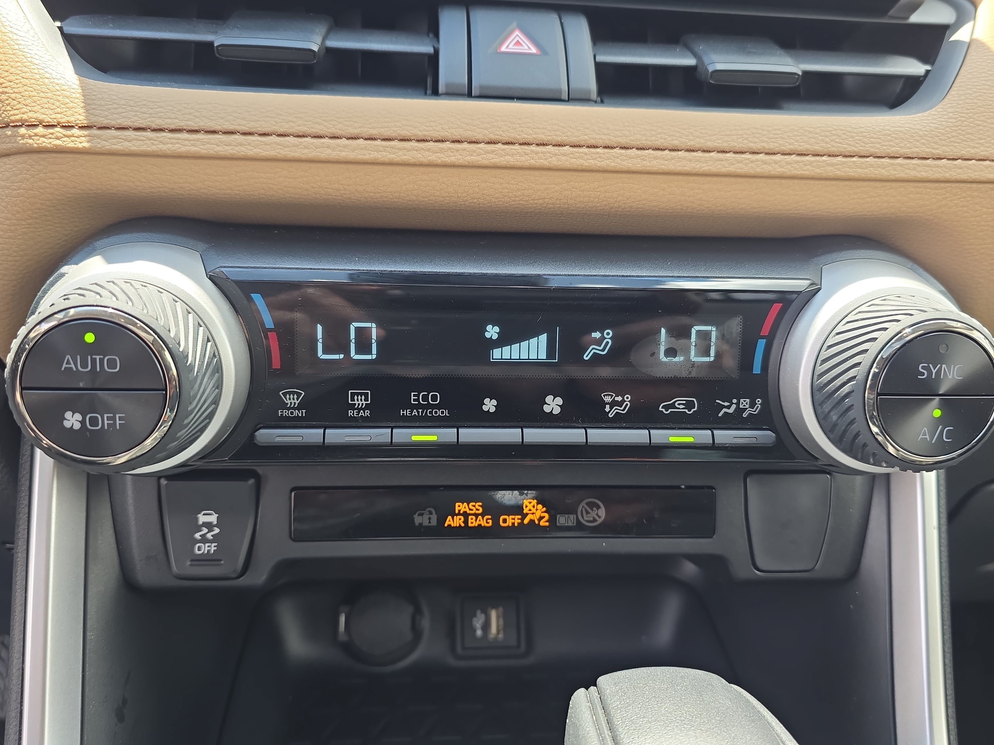 Used 2025 Toyota RAV4 XLE w/ Convenience Package AWD/4WD image 21