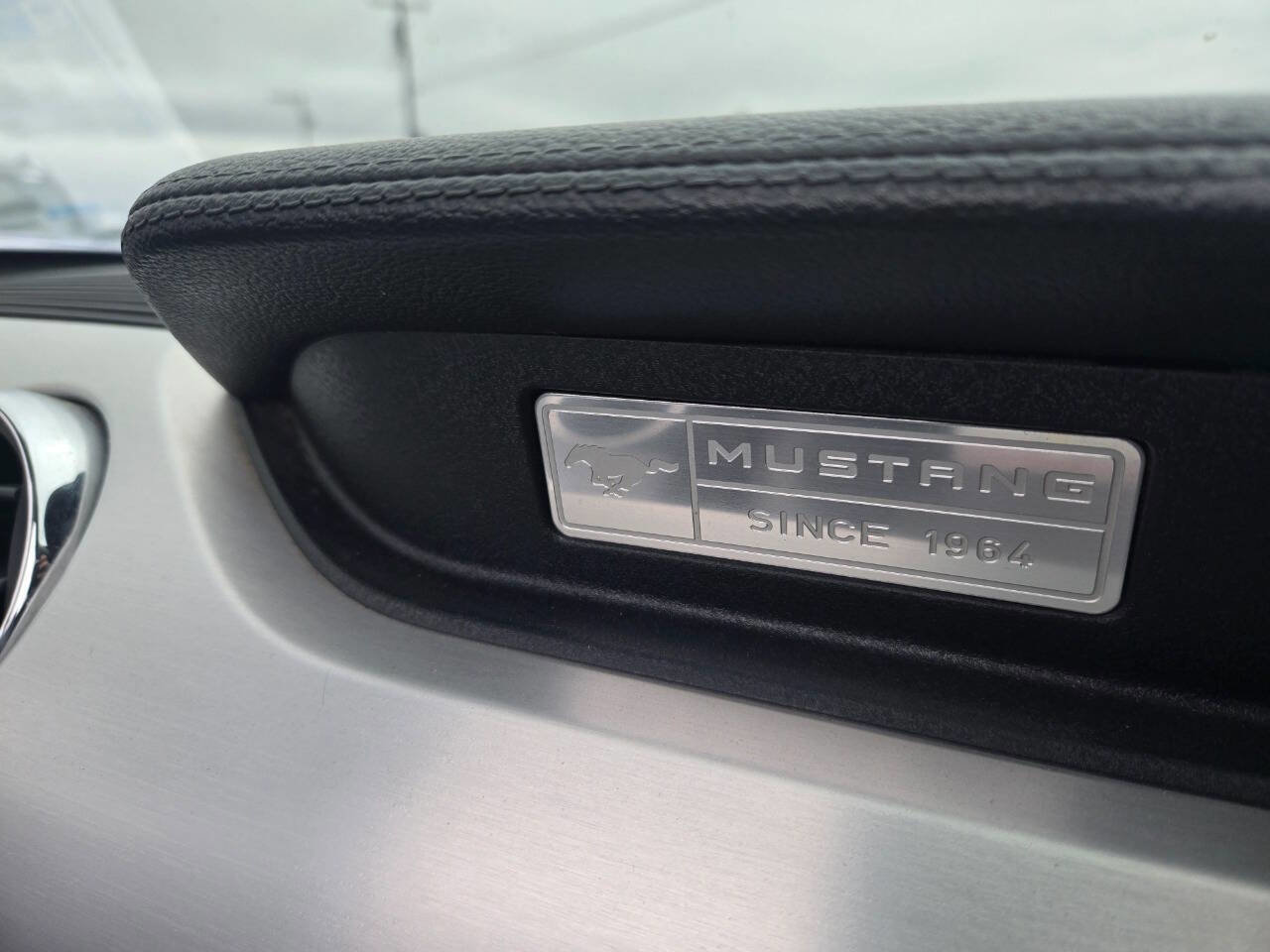 Used 2015 Ford Mustang Premium w/ Equipment Group 201A image 38