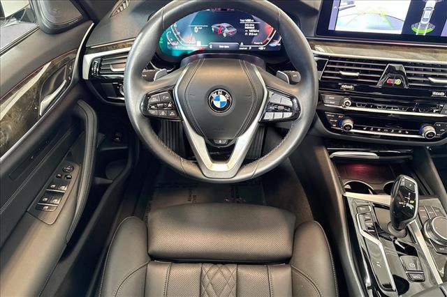 Used 2023 BMW 540i w/ Premium Package RWD image 21