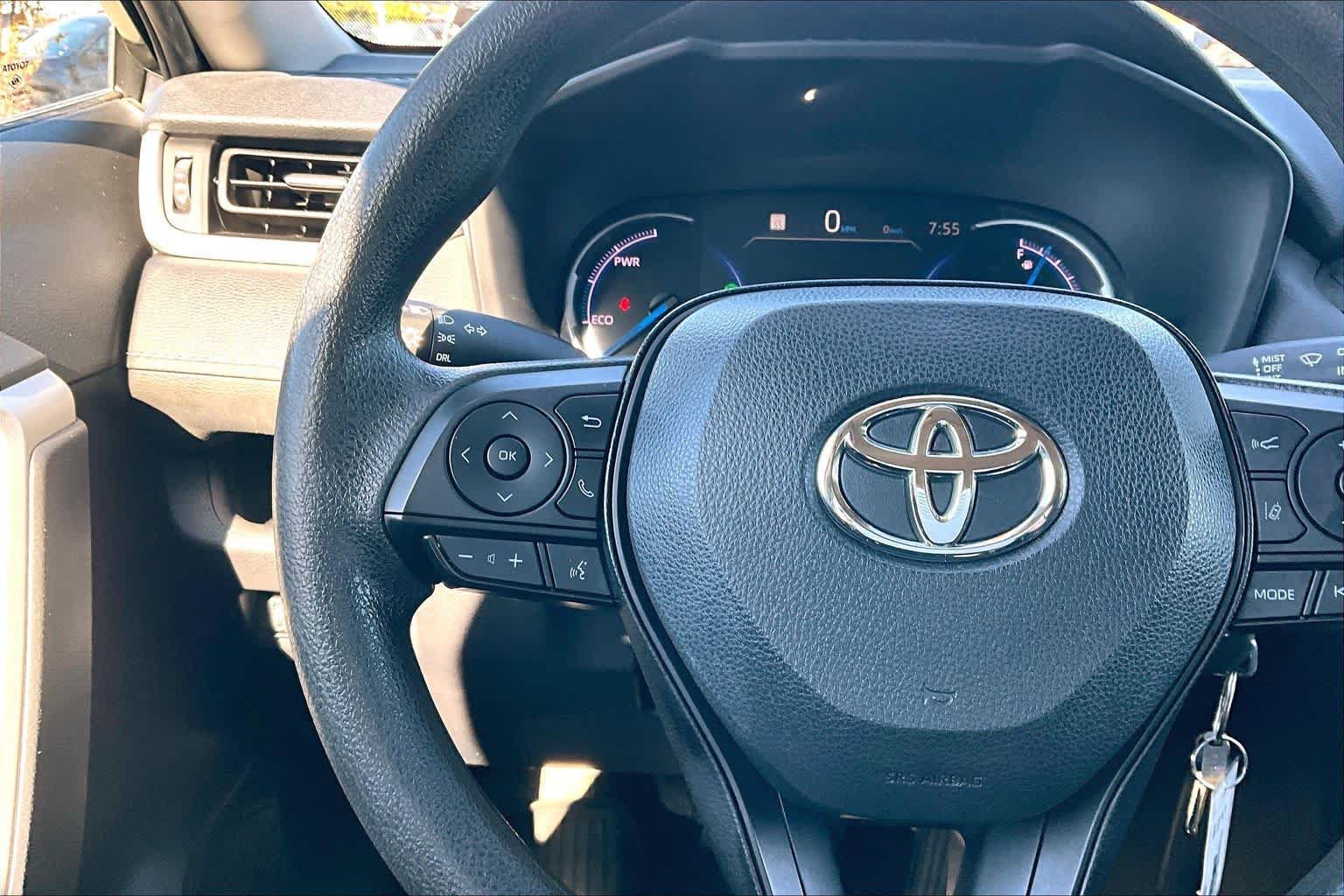 Certified 2024 Toyota RAV4 LE AWD/4WD image 23