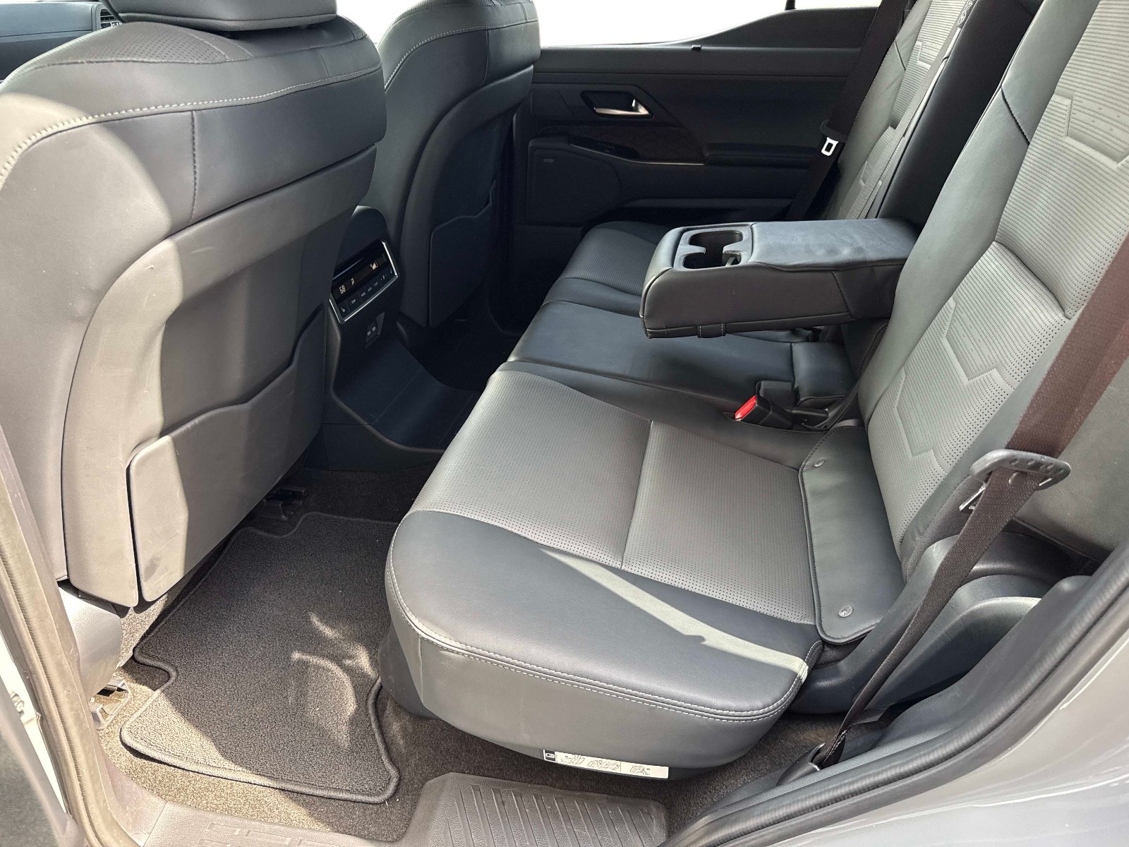 Certified 2025 Lexus GX 550 w/ Accessory Package (Z1) AWD/4WD image 15