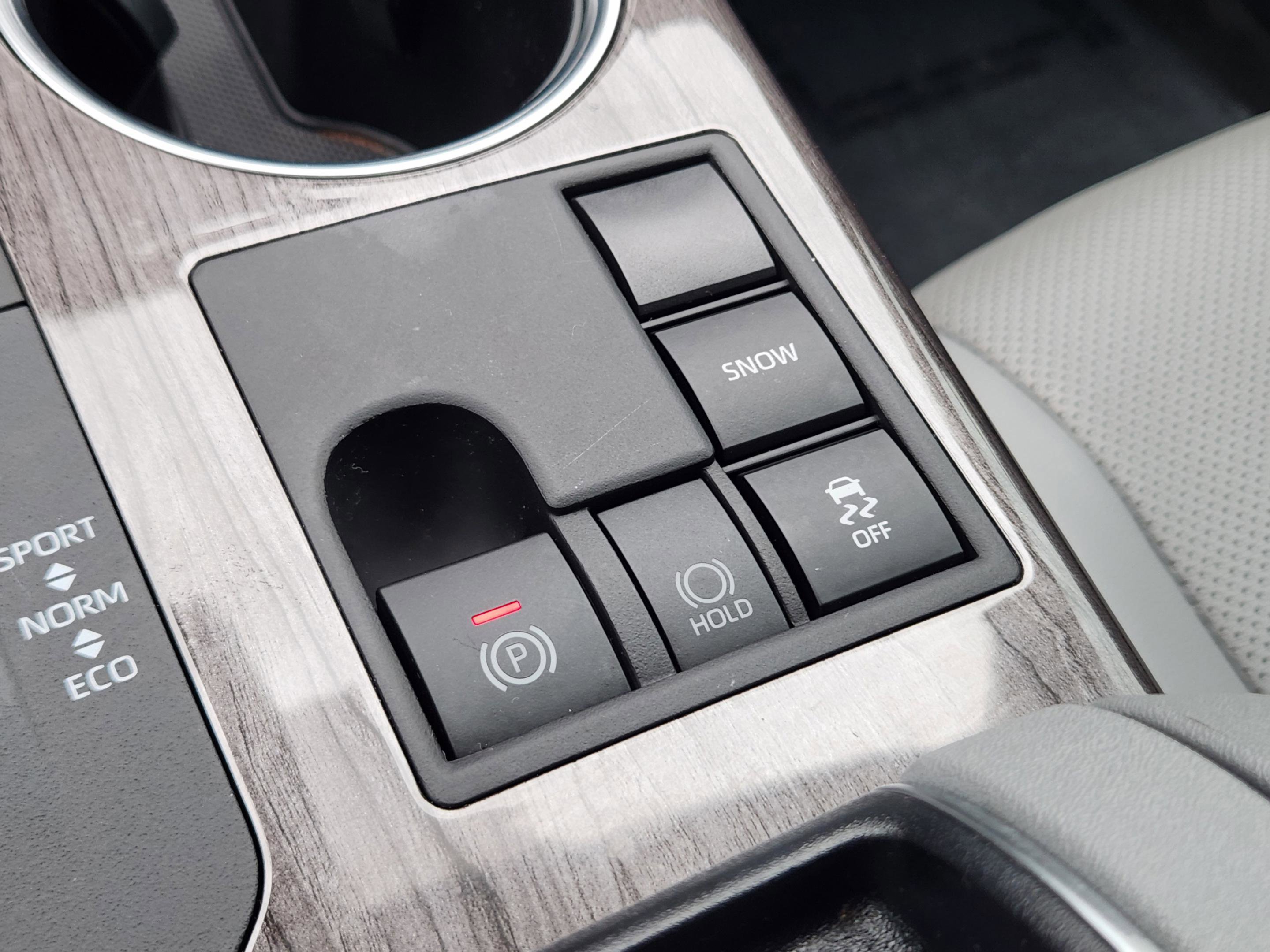 Used 2024 Toyota Highlander Limited FWD image 20