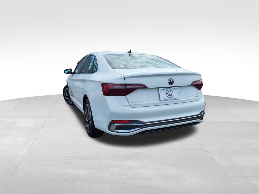 Certified 2024 Volkswagen Jetta SEL FWD image 3